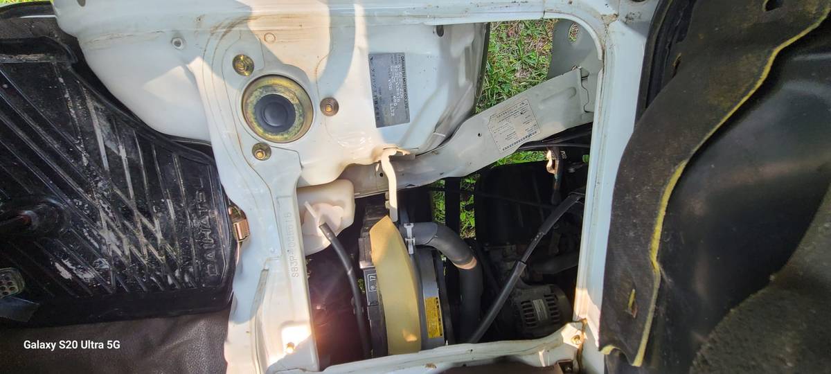 Unknown-Daihatsu-hijet-1990-white-17