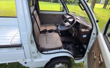 Unknown-Daihatsu-hijet-1990-white-9