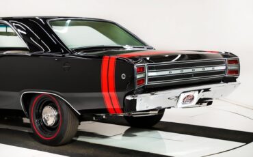 Unknown-Dart-1968-Formal-Black-Pearl-White-42