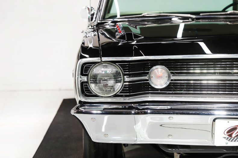 Unknown-Dart-1968-Formal-Black-Pearl-White-47