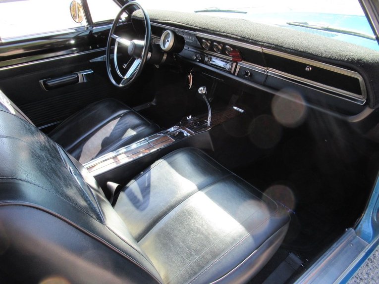 Unknown-Dart-1968-Light-Blue-Metalli-Black-10