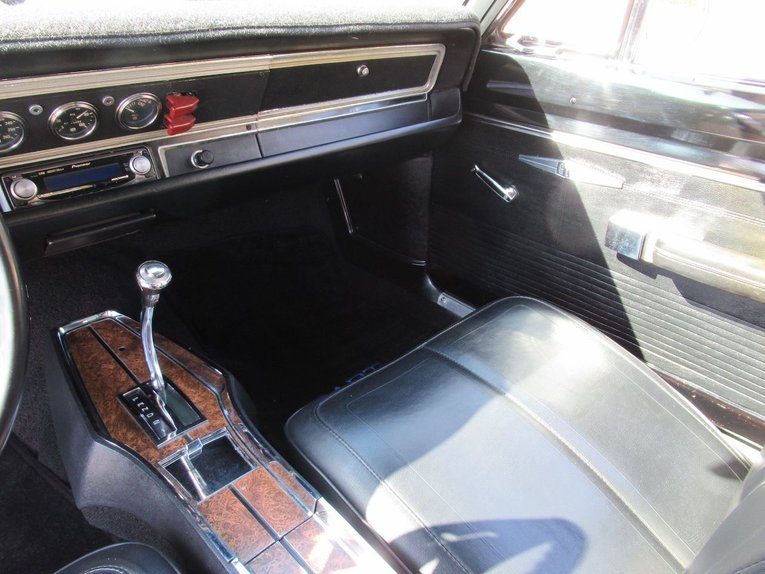 Unknown-Dart-1968-Light-Blue-Metalli-Black-12
