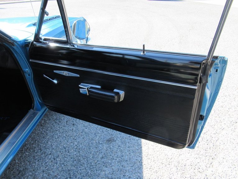 Unknown-Dart-1968-Light-Blue-Metalli-Black-15