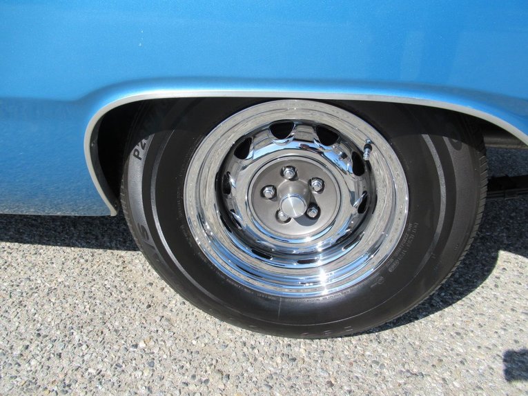 Unknown-Dart-1968-Light-Blue-Metalli-Black-4