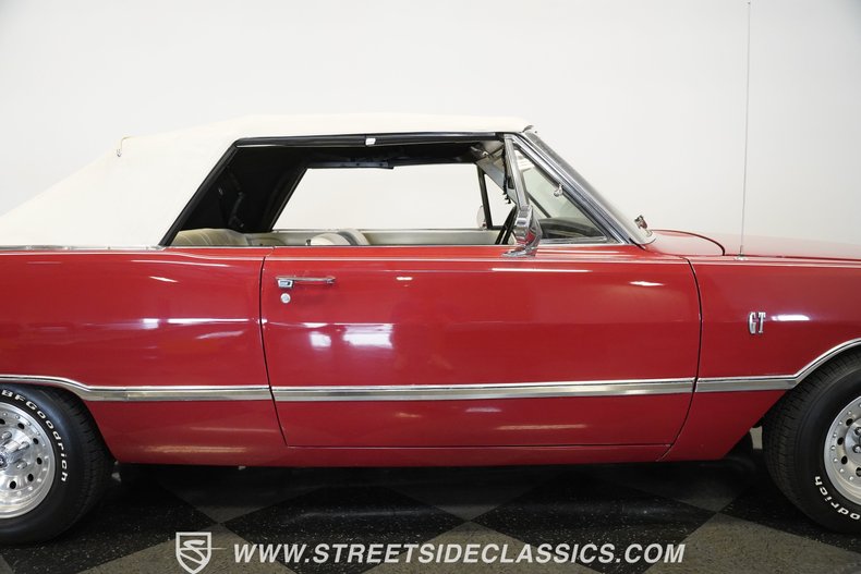 Unknown-Dart-1968-Red-White-43