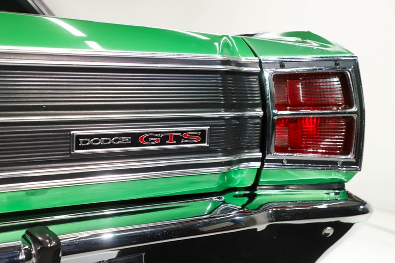 Unknown-Dart-1969-Bright-Green-Black-17