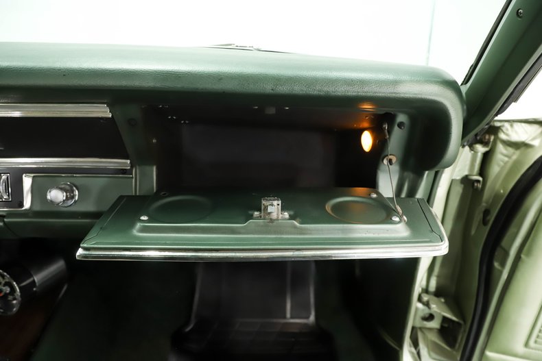 Unknown-Dart-1969-Light-Green-Poly-Light-Green-1