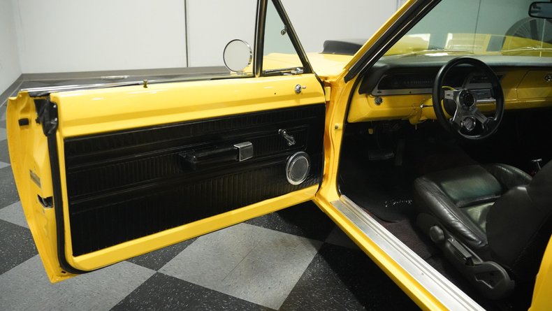 Unknown-Dart-1970-Banana-Black-31