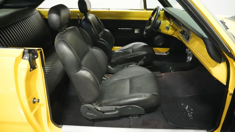 Unknown-Dart-1970-Banana-Black-43