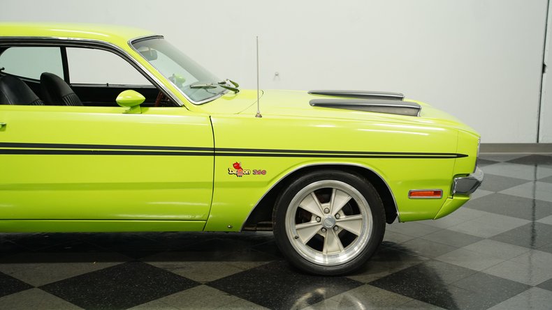 Unknown-Dart-1971-Citron-Yella-Black-45