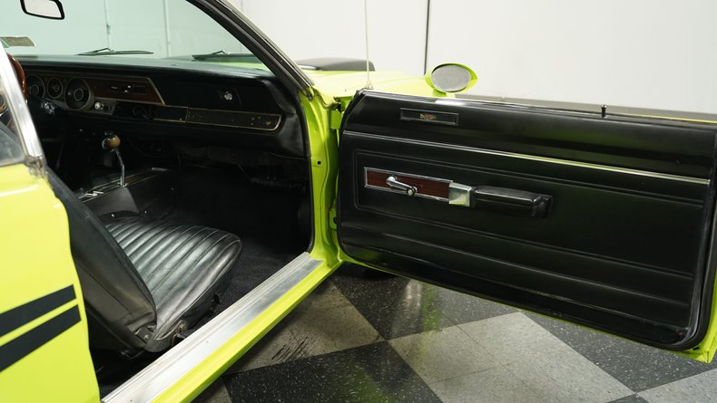 Unknown-Dart-1971-Citron-Yella-Black-49