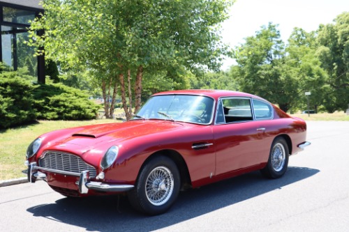 Unknown-Db6-1967-Burgundy-Black-2