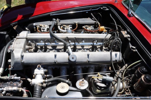 Unknown-Db6-1967-Burgundy-Black