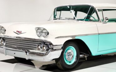 Unknown-Delray-1958-Arctic-White-Green-12