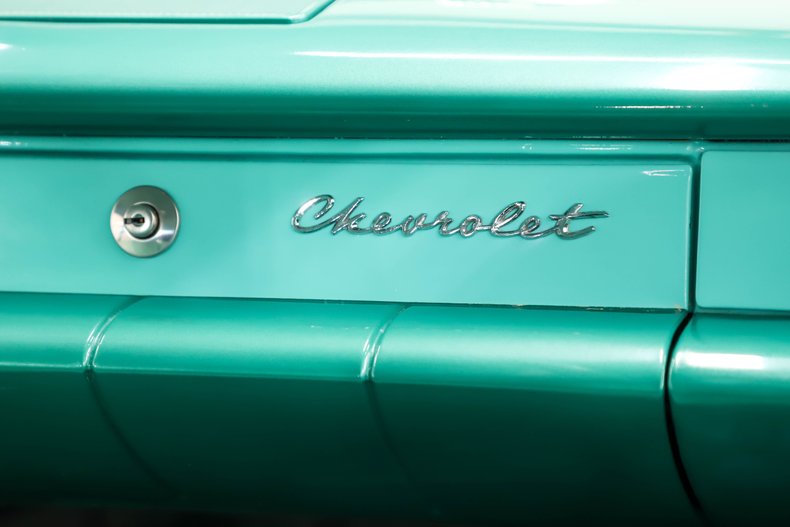 Unknown-Delray-1958-Arctic-White-Green-15