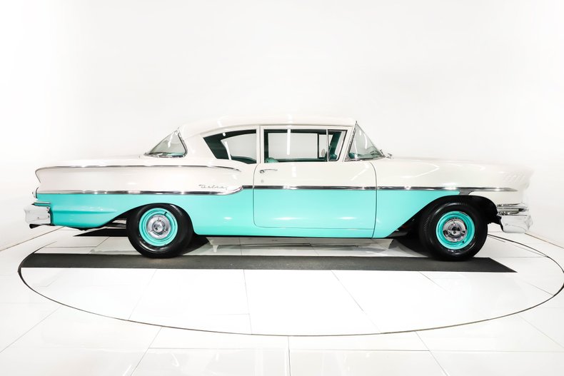 Unknown-Delray-1958-Arctic-White-Green-19