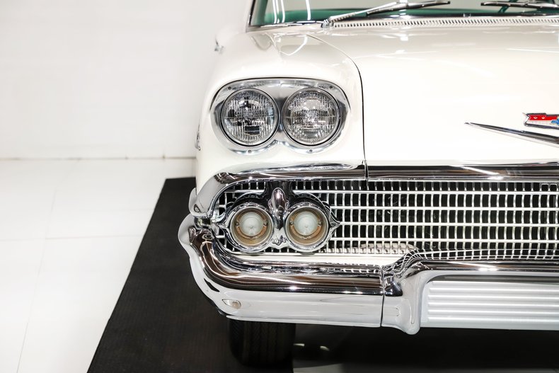 Unknown-Delray-1958-Arctic-White-Green-22