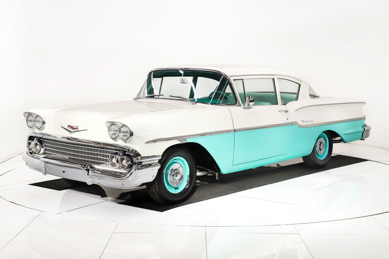 Unknown-Delray-1958-Arctic-White-Green-25