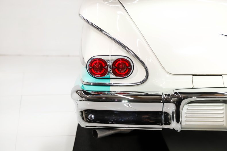 Unknown-Delray-1958-Arctic-White-Green-29