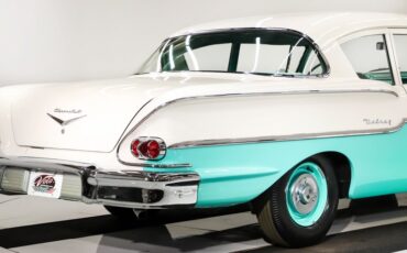 Unknown-Delray-1958-Arctic-White-Green-32