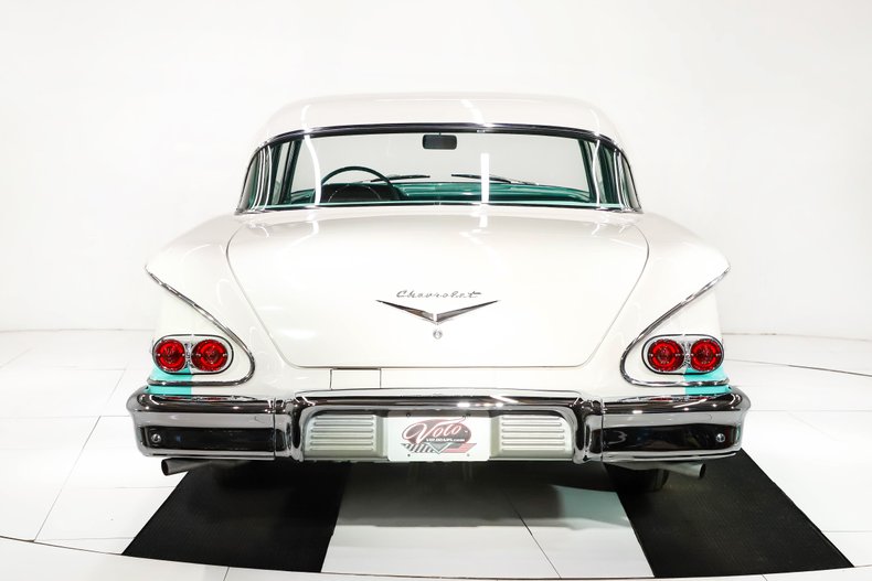 Unknown-Delray-1958-Arctic-White-Green-42
