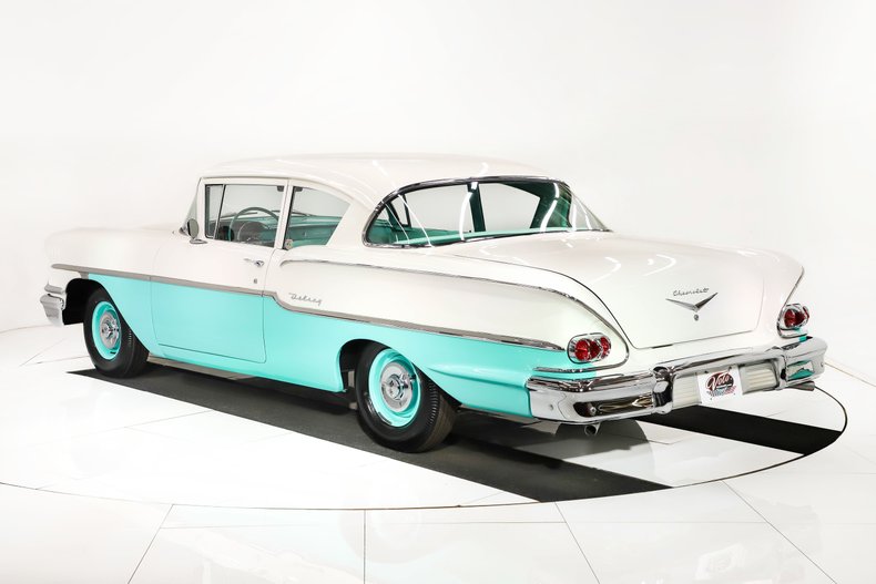 Unknown-Delray-1958-Arctic-White-Green-7