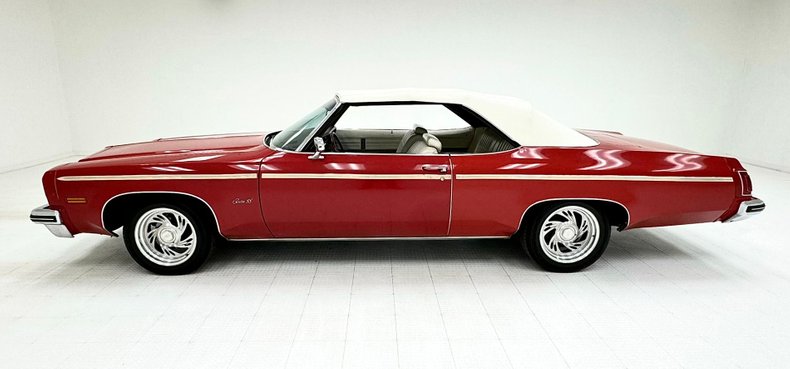 Unknown-Delta-88-1975-Crimson-Red-White-1