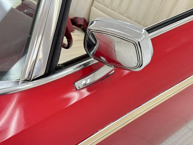Unknown-Delta-88-1975-Crimson-Red-White-19