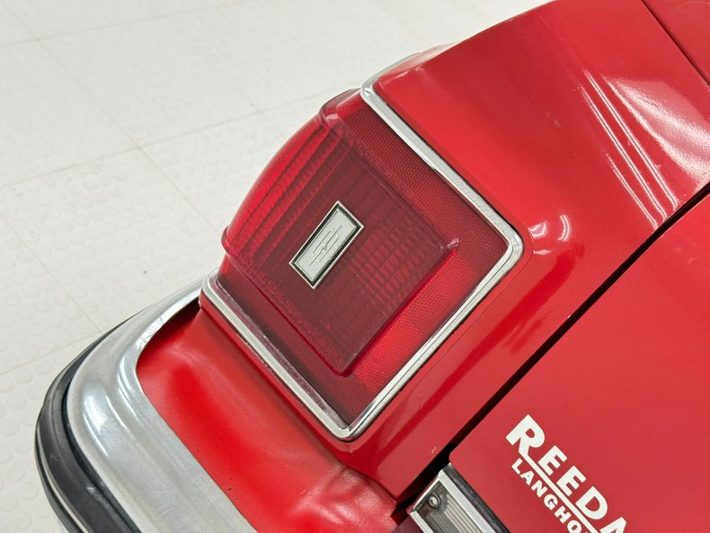 Unknown-Delta-88-1975-Crimson-Red-White-22