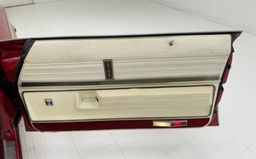 Unknown-Delta-88-1975-Crimson-Red-White-36