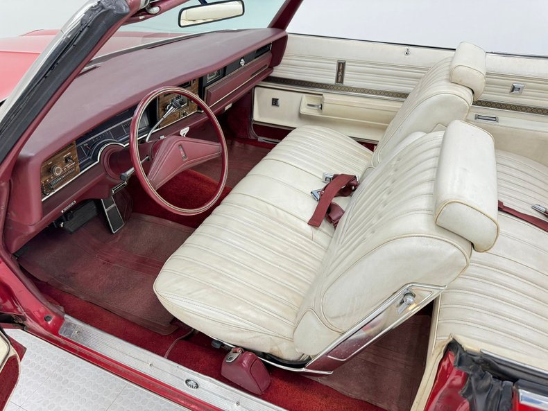 Unknown-Delta-88-1975-Crimson-Red-White-38