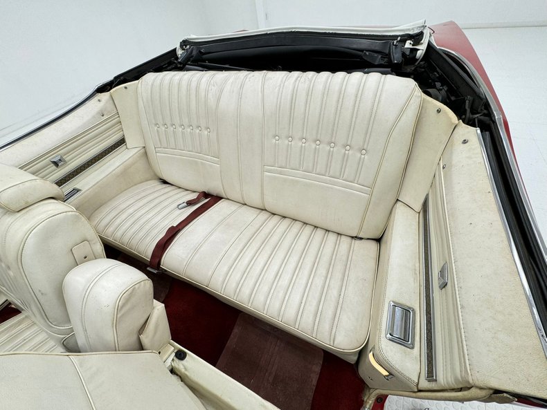 Unknown-Delta-88-1975-Crimson-Red-White-39