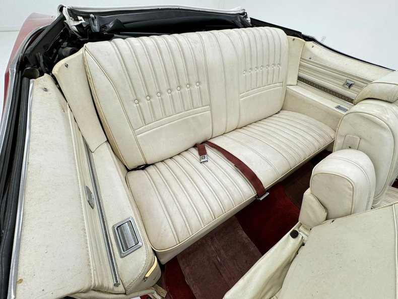 Unknown-Delta-88-1975-Crimson-Red-White-42