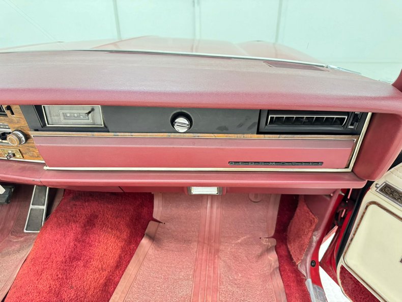 Unknown-Delta-88-1975-Crimson-Red-White-49