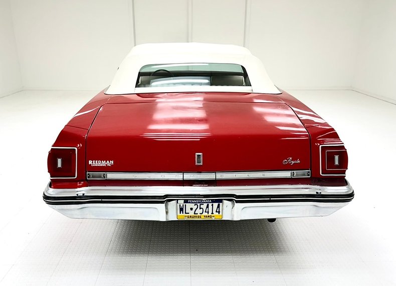 Unknown-Delta-88-1975-Crimson-Red-White-5