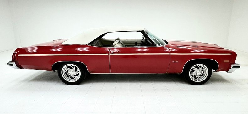 Unknown-Delta-88-1975-Crimson-Red-White-7