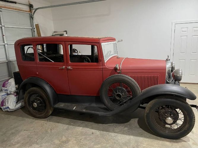 Unknown-Deluxe-1931-Red