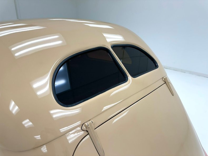Unknown-Deluxe-1937-Vermillion-Red-Tan-16