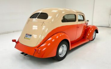 Unknown-Deluxe-1937-Vermillion-Red-Tan-3