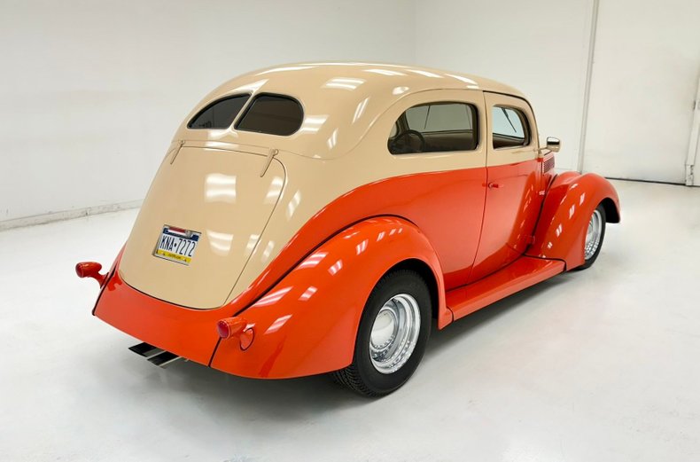 Unknown-Deluxe-1937-Vermillion-Red-Tan-3