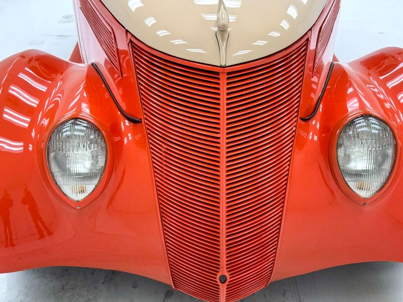 Unknown-Deluxe-1937-Vermillion-Red-Tan-9