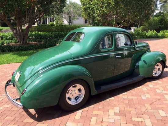 Unknown-Deluxe-1939-Green-Tan-3