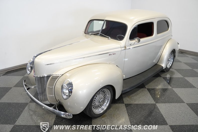 Unknown-Deluxe-1940-Beige-Red-11