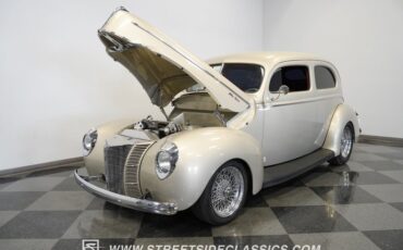 Unknown-Deluxe-1940-Beige-Red-22
