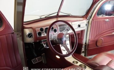 Unknown-Deluxe-1940-Beige-Red-28