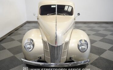 Unknown-Deluxe-1940-Beige-Red-3