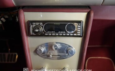 Unknown-Deluxe-1940-Beige-Red-33