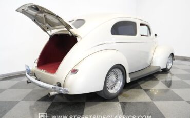 Unknown-Deluxe-1940-Beige-Red-35