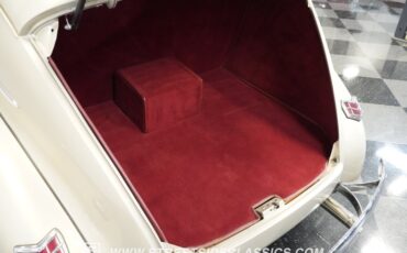 Unknown-Deluxe-1940-Beige-Red-38