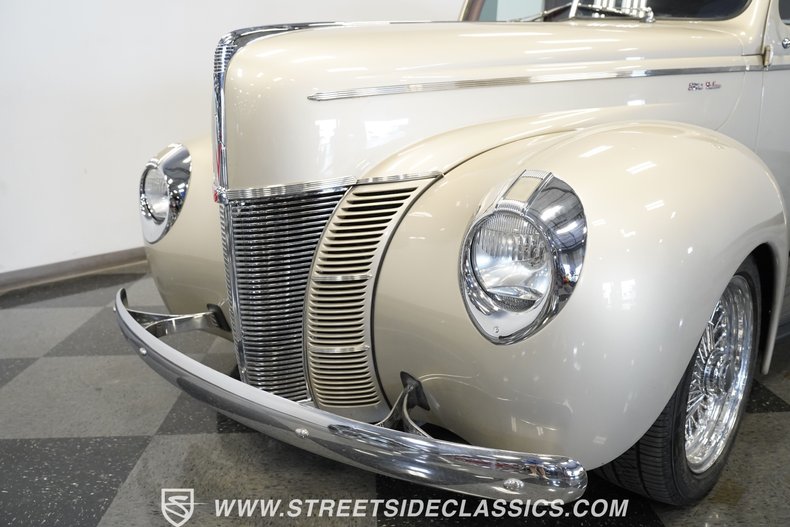 Unknown-Deluxe-1940-Beige-Red-5